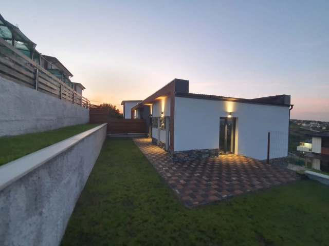 Apartament 3 camere - Valea Adanca