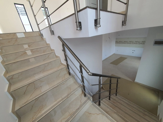 Apartament 3 camere - Valea Adanca
