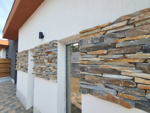 Apartament 3 camere - Valea Adanca