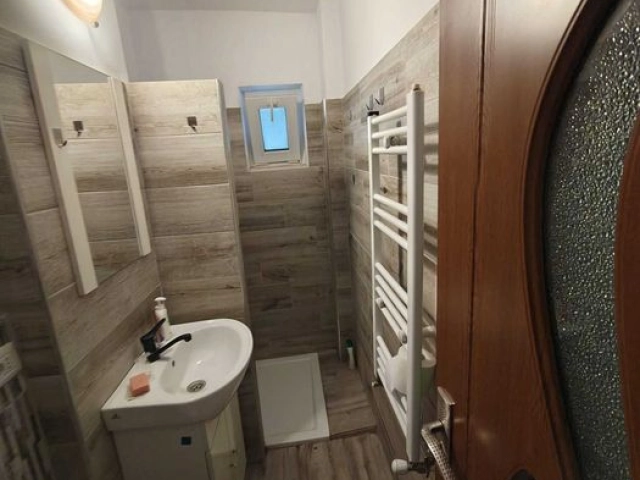 Apartament 4 camere - Frumoasa