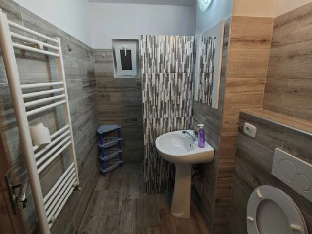 Apartament 4 camere - Frumoasa